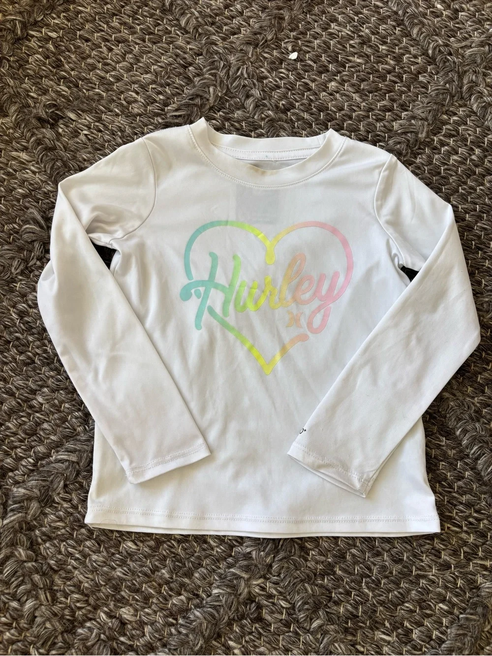 Hurley Girls Long Sleeve Swim Shirt Rash guard Size 4 White UPF 50+ Heart Logo